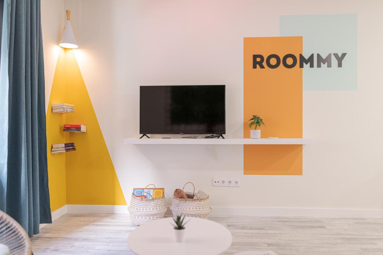 Roommy Леон Экстерьер фото